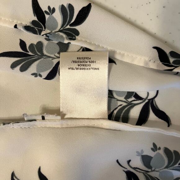 Ann Taylor Floral Pin Tuck Blouse in White/Blue Size XL - Picture 9 of 9